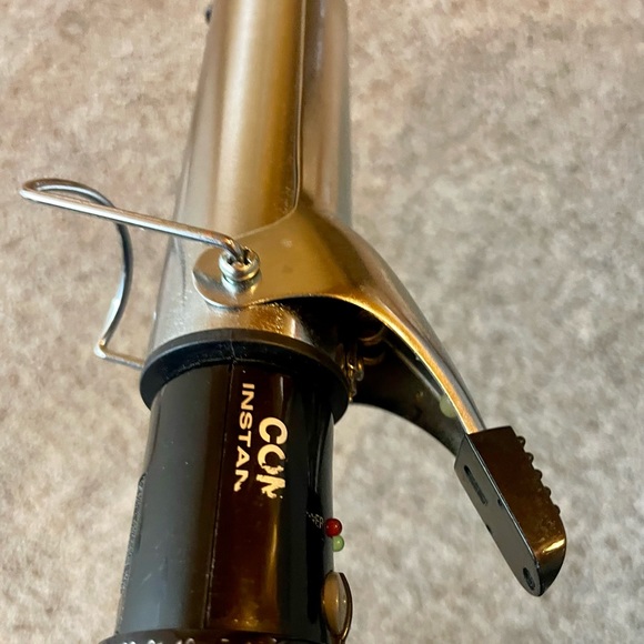 Conair Instant Heat 1 1/2" Curling Iron. Iron & Cord Are Both In Good Condition - Picture 3 of 8
